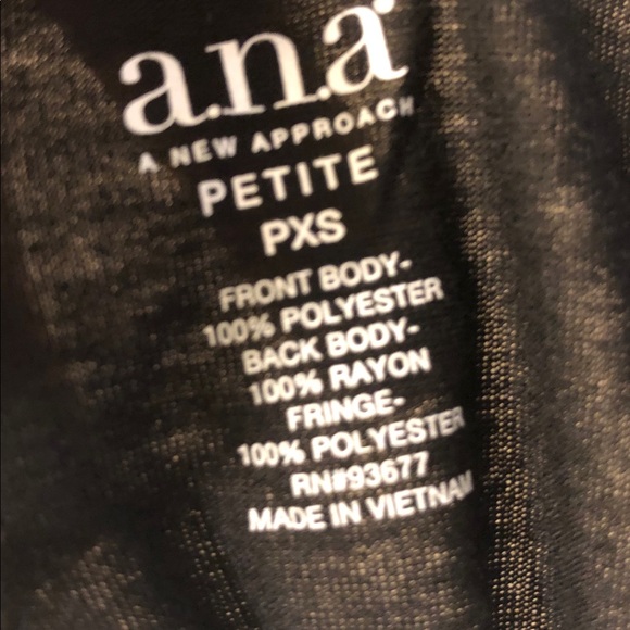 Black high low tank top with fringe detail - Picture 2 of 6